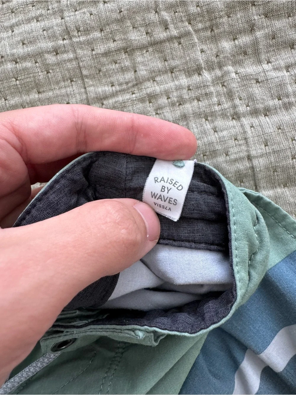 VISSLA Cheater Five Men’s 30 Waist Board Shorts